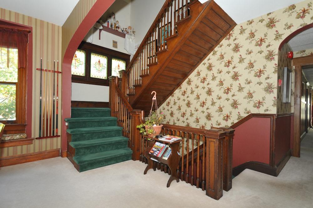 Sleepy Hollow B&B Gananoque Buitenkant foto