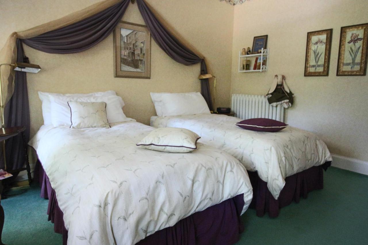 Sleepy Hollow B&B Gananoque Buitenkant foto
